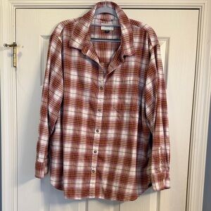American Eagle Outfitters Burgundy and White Flannel Shirt